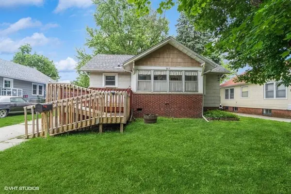 3617 E 8th Street, Des Moines, IA 50316