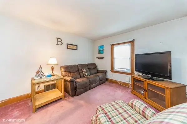 3617 E 8th Street, Des Moines, IA 50316