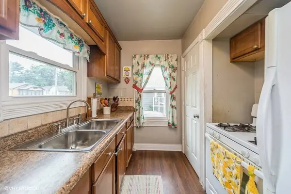 3617 E 8th Street, Des Moines, IA 50316