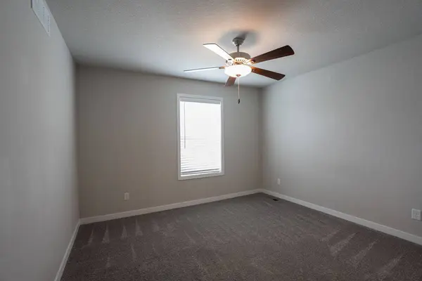 233 NE Glendale Lane, Ankeny, IA 50021