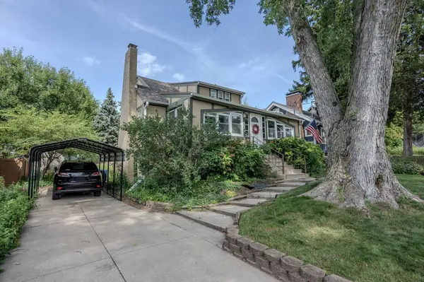 3711 Franklin Avenue, Des Moines, IA 50310