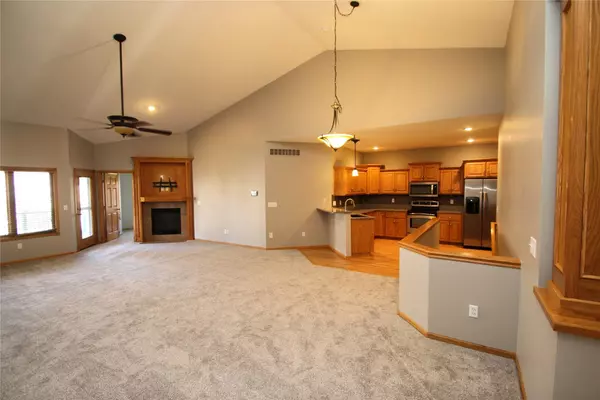 908 NW Waterfront Drive, Ankeny, IA 50023