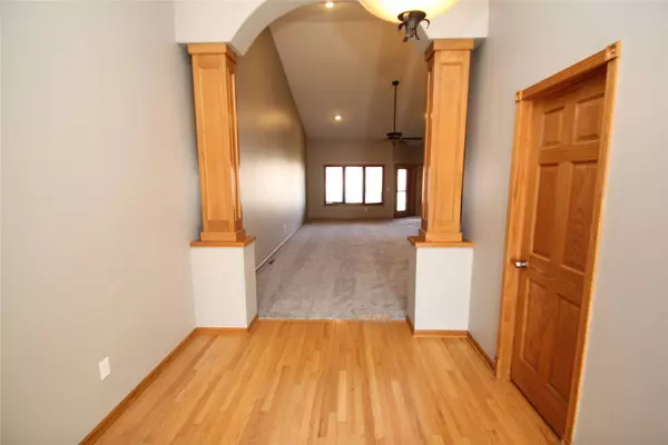 908 NW Waterfront Drive, Ankeny, IA 50023