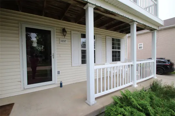 1237 SW Twin Gates Drive, Ankeny, IA 50023