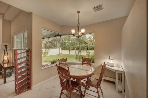 7062 Brunswick Cir, Boynton Beach, FL 33472-2533