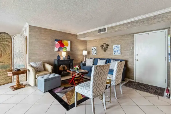 1239 Hillsboro Mile # #203, Hillsboro Beach, FL 33062-1308