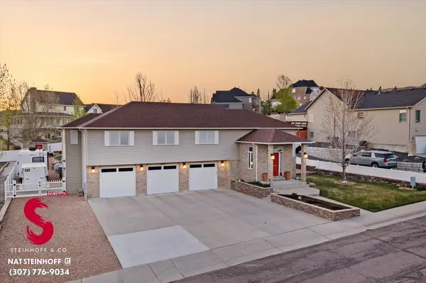 5821 S Chestnut St Casper WY: Spacious Foothills Home with Mountain Views, Huge Garage & No HOA,Nat Steinhoff