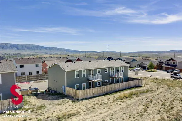 657 Pebble Mountain, Mills, WY 82604