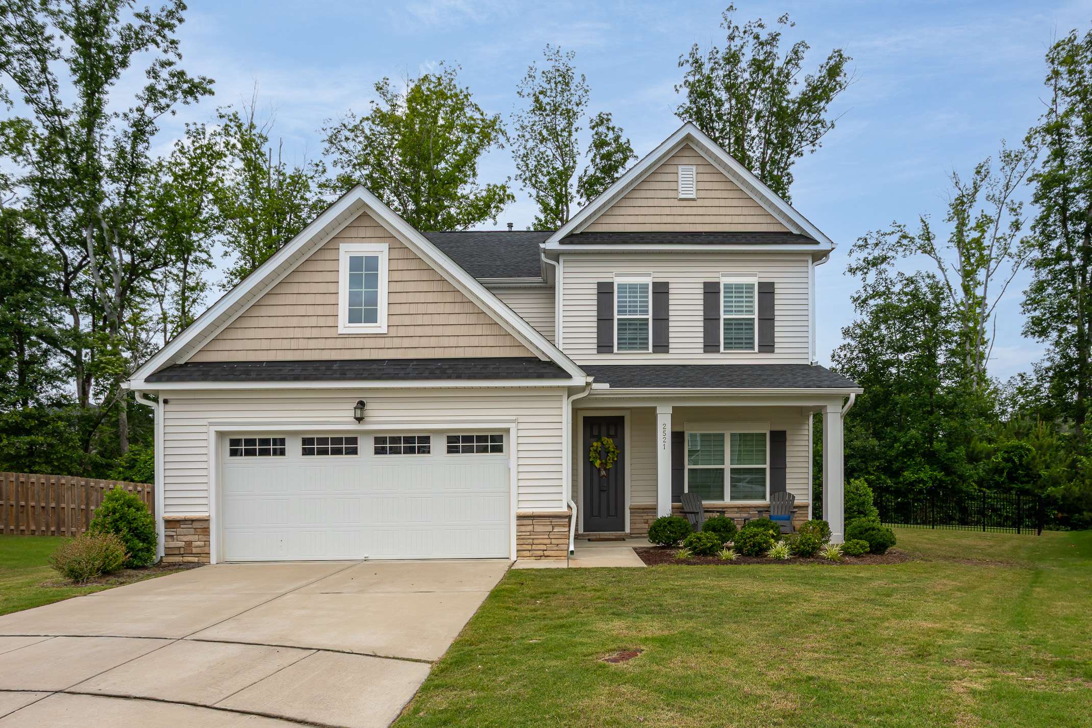2521 Heathland Farm Dr, Fuquay-varina, NC 27526-3987