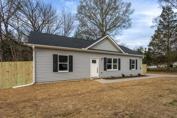 420 E Cedar Ave, Wake Forest, NC 27587-2435
