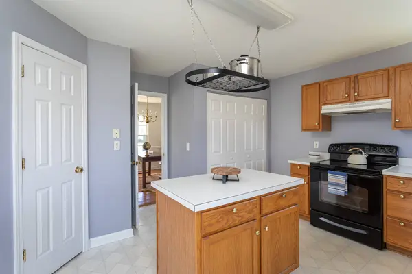 213 Yellow Poplar Ave, Wake Forest, NC 27587-2953