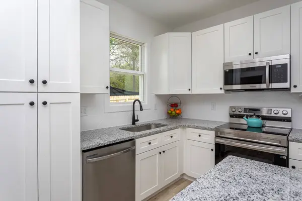420 E Cedar Ave, Wake Forest, NC 27587-2435