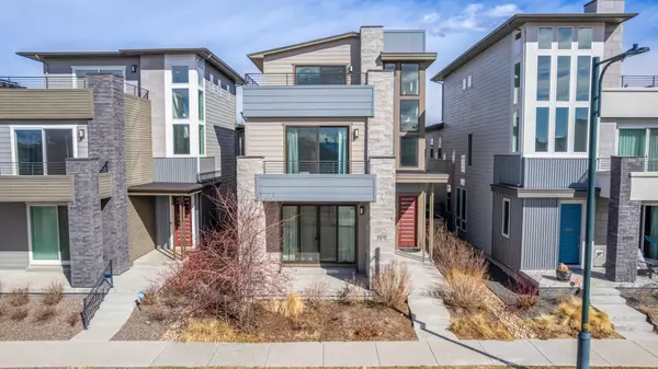 6018 N Beeler Ct, Denver, CO 80238-2351