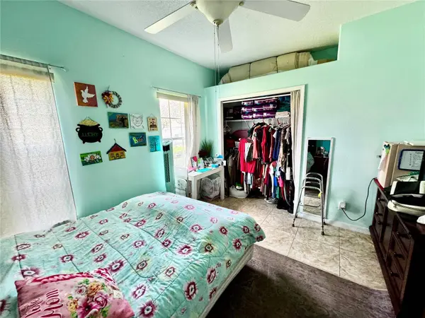 2082 ISLAND WALK DR, Orlando, FL 32824