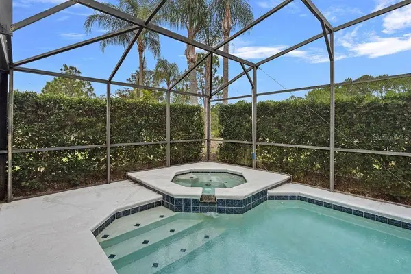 1018 GRAND RESERVE DR, Davenport, FL 33837
