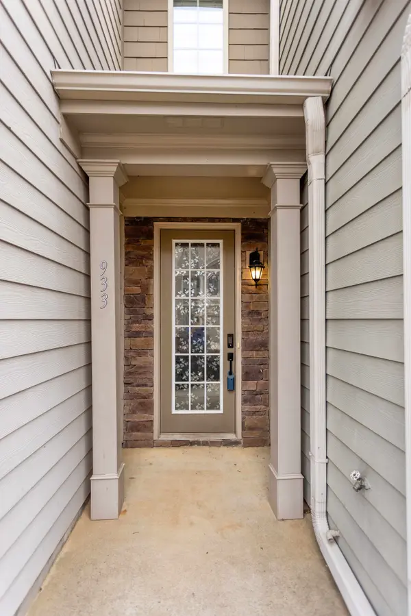 933 Spicy Oak Dr NW, Lawrenceville, GA 30044-6883