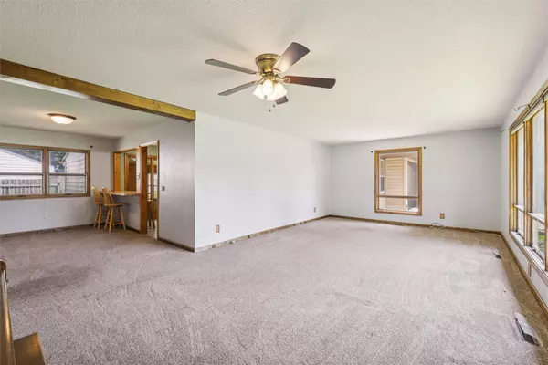 307 5th Street, Maxwell, IA 50161