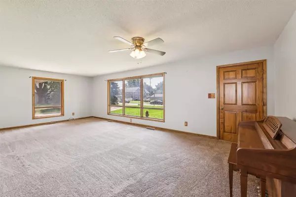 307 5th Street, Maxwell, IA 50161