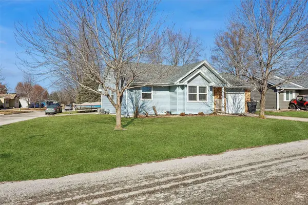 109 6th Street, Cambridge, IA 50046