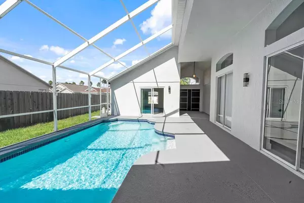 1060 JAYBEE AVE, Davenport, FL 33897