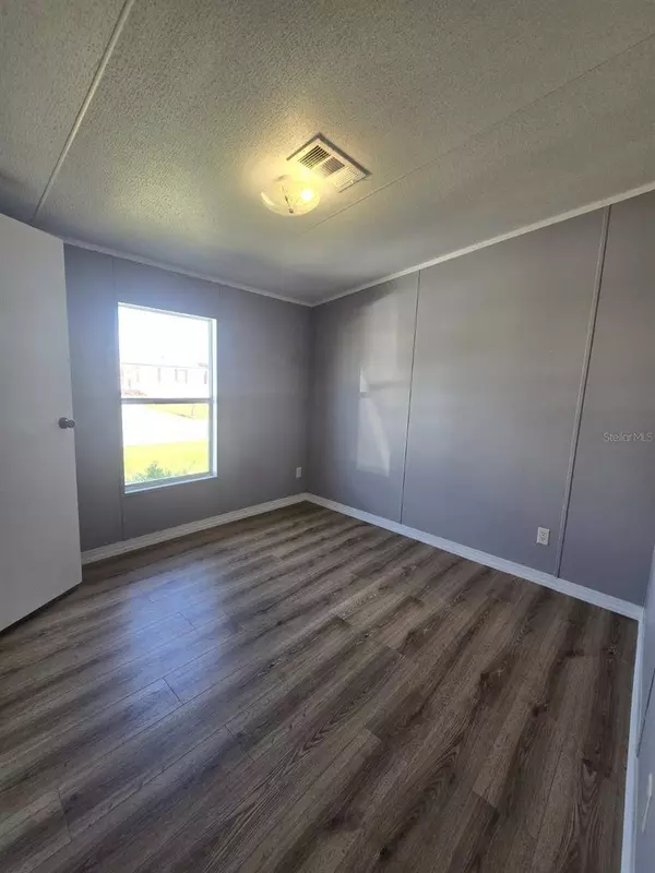 617 W LEMON ST, Davenport, FL 33837