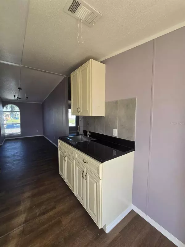 617 W LEMON ST, Davenport, FL 33837