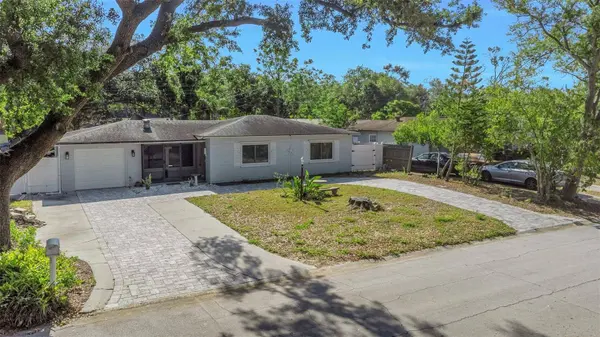 2025 TEMPLE TER, Clearwater, FL 33764