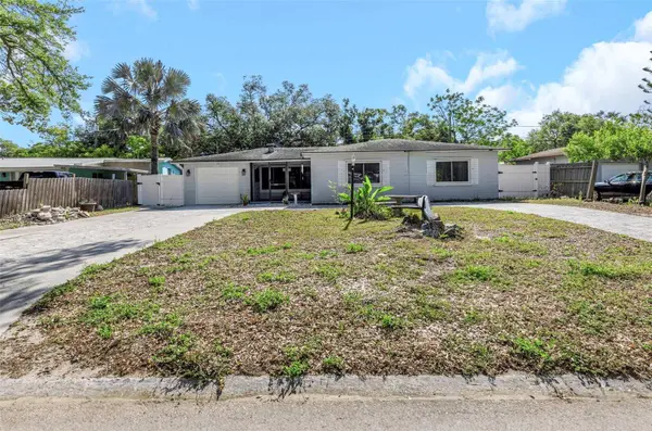 2025 TEMPLE TER, Clearwater, FL 33764