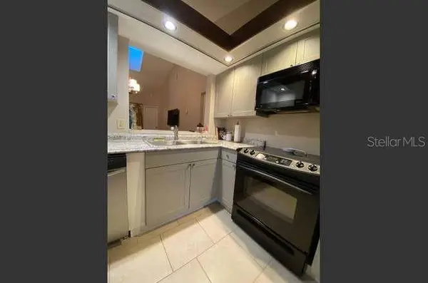 3118 S SEMORAN BLVD #N8, Orlando, FL 32822