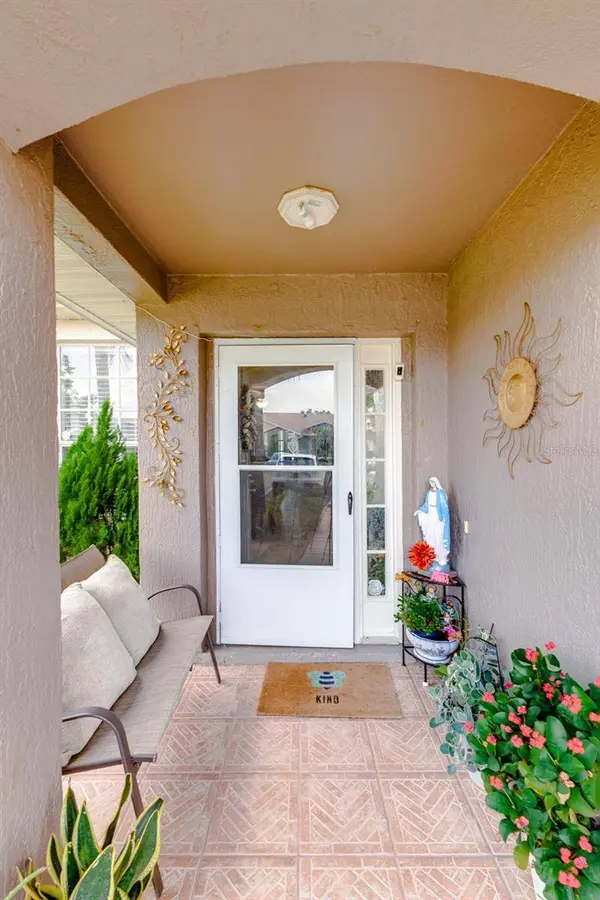 14576 LAGUNA BEACH CIR, Orlando, FL 32824