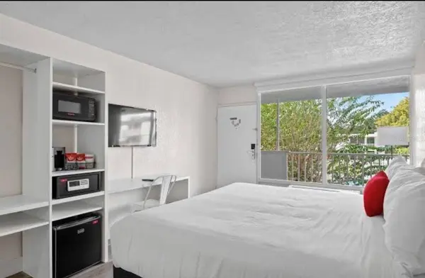 2930 POLYNESIAN ISLES BLVD #233, Kissimmee, FL 34746