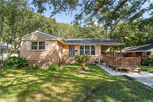 6212 STRATFORD PL, New Orleans, LA 70131