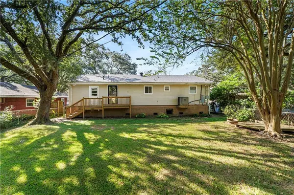 6212 STRATFORD PL, New Orleans, LA 70131