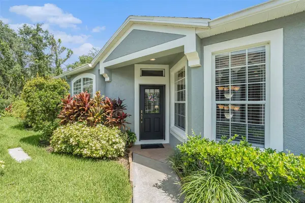 6041 SANDHILL RIDGE DR, Lithia, FL 33547