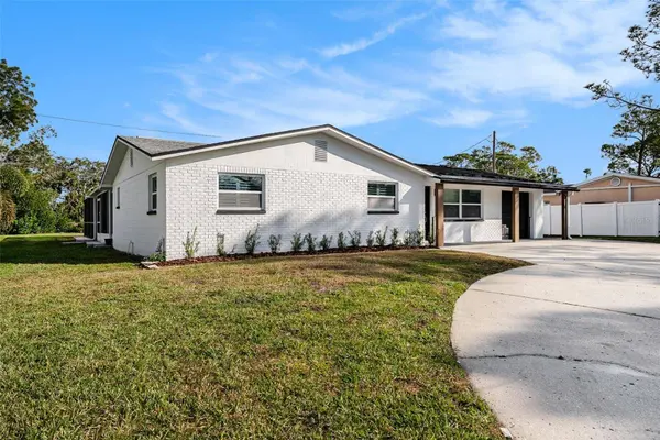 239 FREEPORT AVE NE, St Petersburg, FL 33702