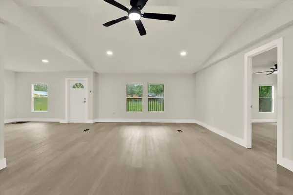 5801 MYRTLE LN, Tampa, FL 33625