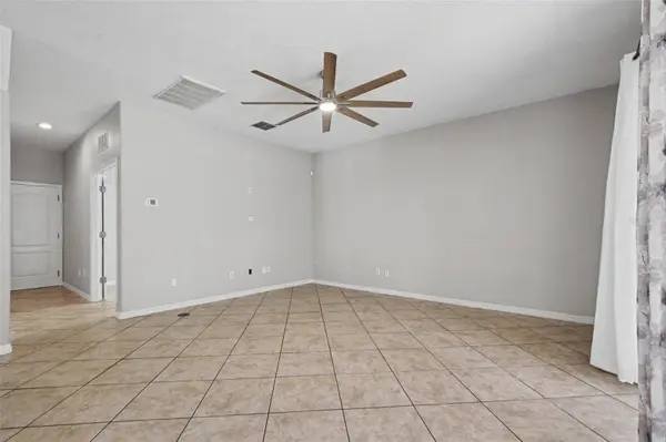 301 FERN GULLEY DR, Seffner, FL 33584