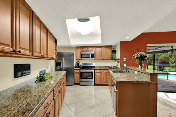 2808 BELLWOOD DR, Brandon, FL 33511