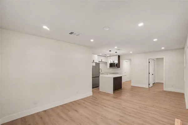 3306 W WYOMING AVE, Tampa, FL 33611