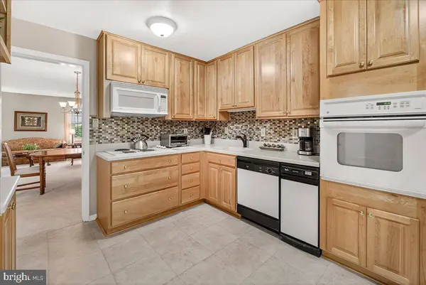 7504 WESTLAKE TER #25, Bethesda, MD 20817