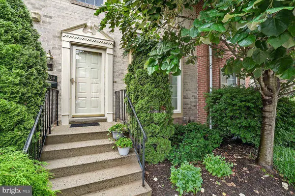 7504 WESTLAKE TER #25, Bethesda, MD 20817