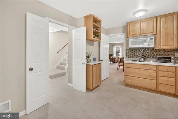 7504 WESTLAKE TER #25, Bethesda, MD 20817