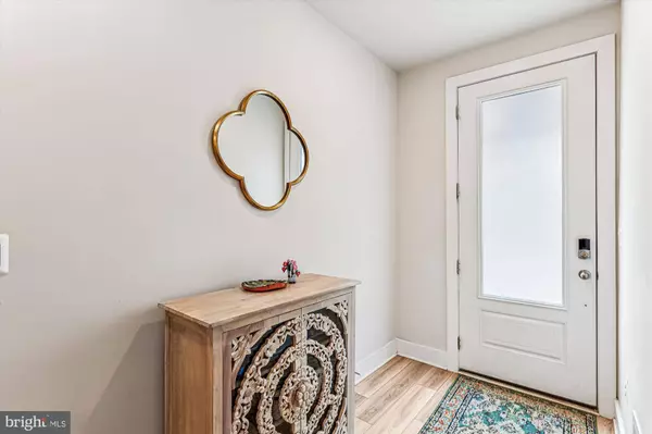 112 GLASS LN, Baltimore, MD 21230