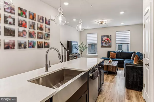 112 GLASS LN, Baltimore, MD 21230