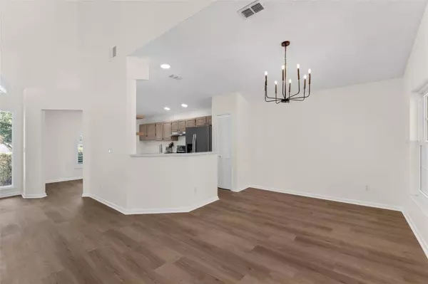 554 QUEENSBRIDGE DR, Lake Mary, FL 32746