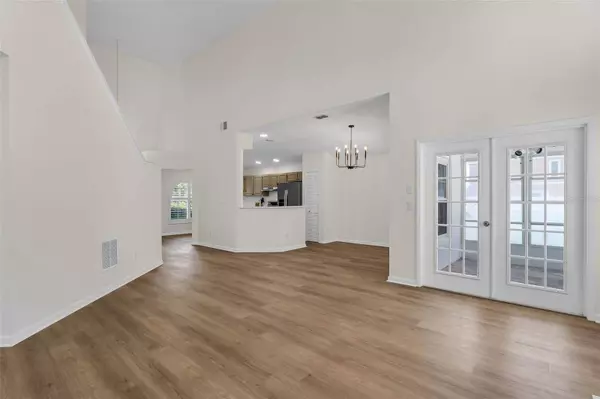 554 QUEENSBRIDGE DR, Lake Mary, FL 32746