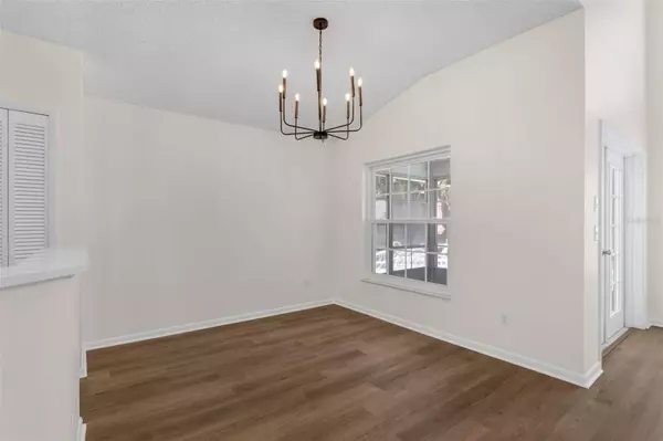 554 QUEENSBRIDGE DR, Lake Mary, FL 32746