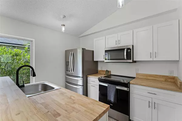 103 GLEASON CV, Sanford, FL 32773