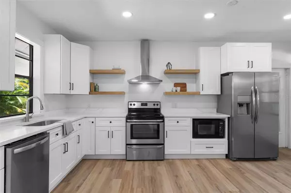 214 E 18TH ST, Sanford, FL 32771