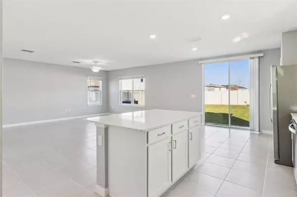 1087 SILVERLAKE BLVD, Lake Alfred, FL 33850